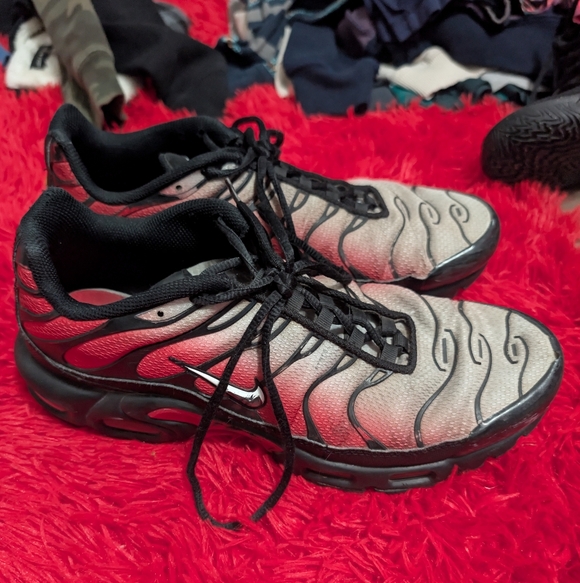 Nike Air Max Plus Men's Size 10.5 - Picture 3 of 3